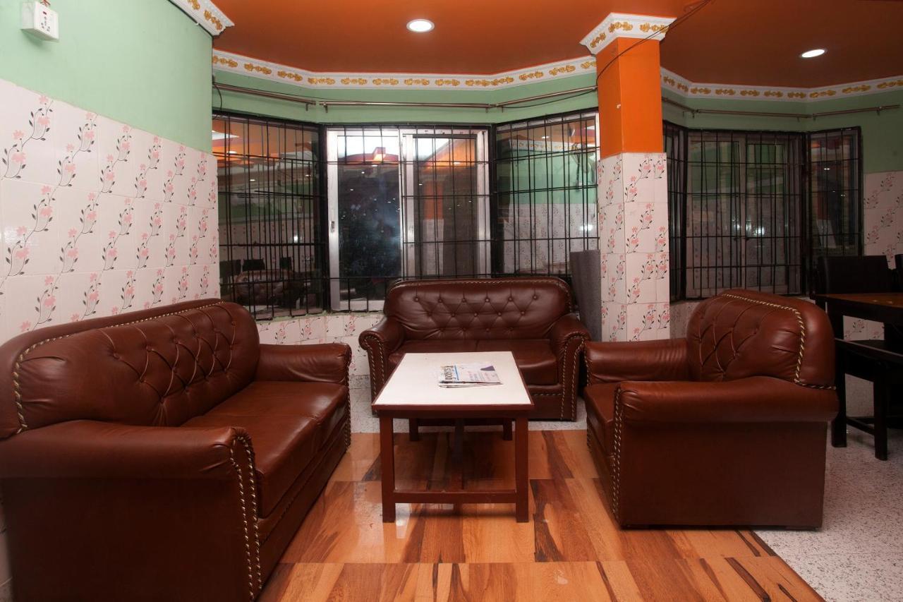 Spot On 740 Hotel Akala Pvt Ltd Kerwani Екстер'єр фото